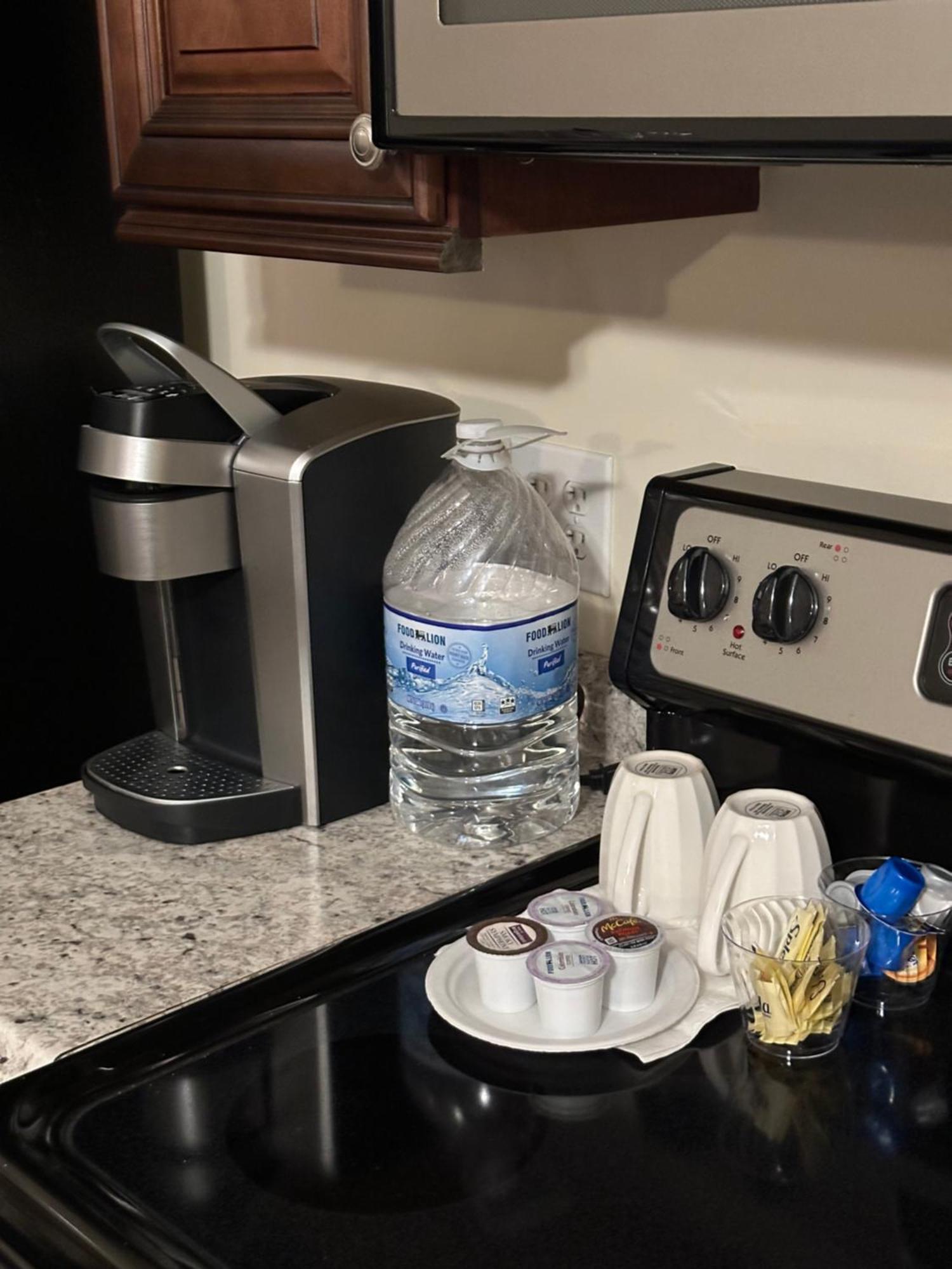 Moorefield Suites Greensboro East McLeansville Экстерьер фото